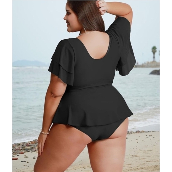 CURVAGILE - 4X Black Ruffled Tankini Swim Top (Top Only) - Picture 2 of 10